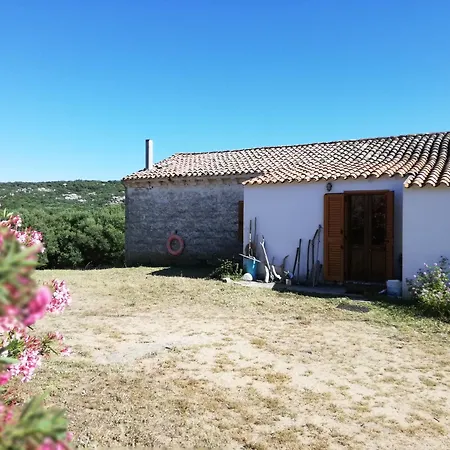 Stazzo Mit Garten In